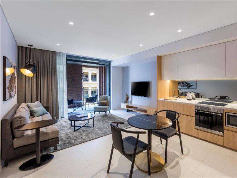 Skye Suites Sydney Exteriör bild A typical apartment at The Standard
